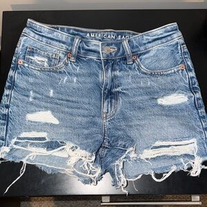 AEO Distressed Mom Short